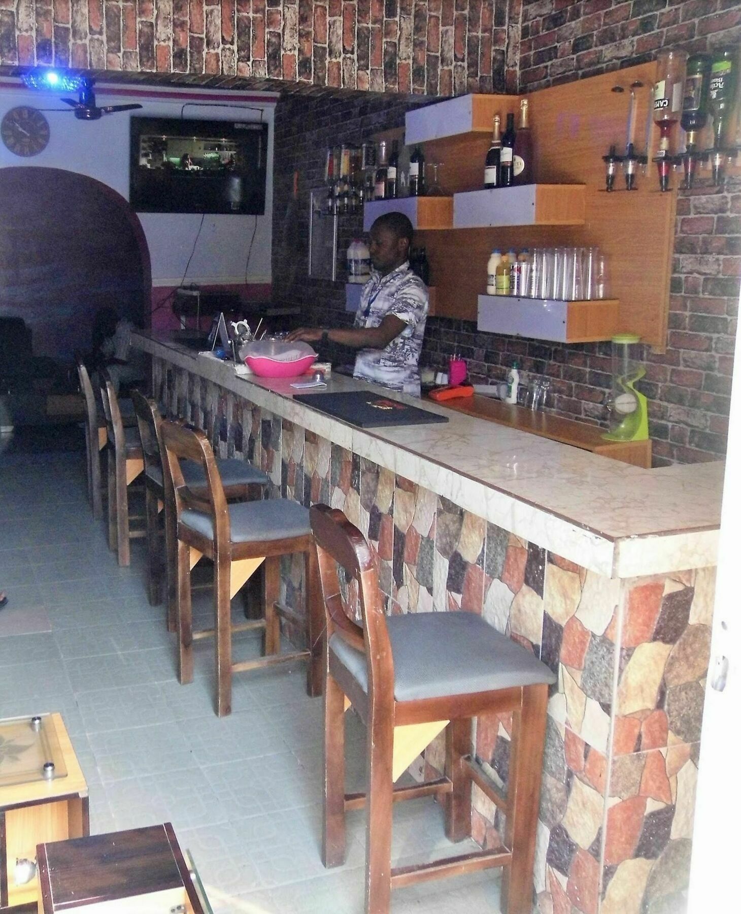 Legendary Inn & Lounge Bale Akiosi Extérieur photo