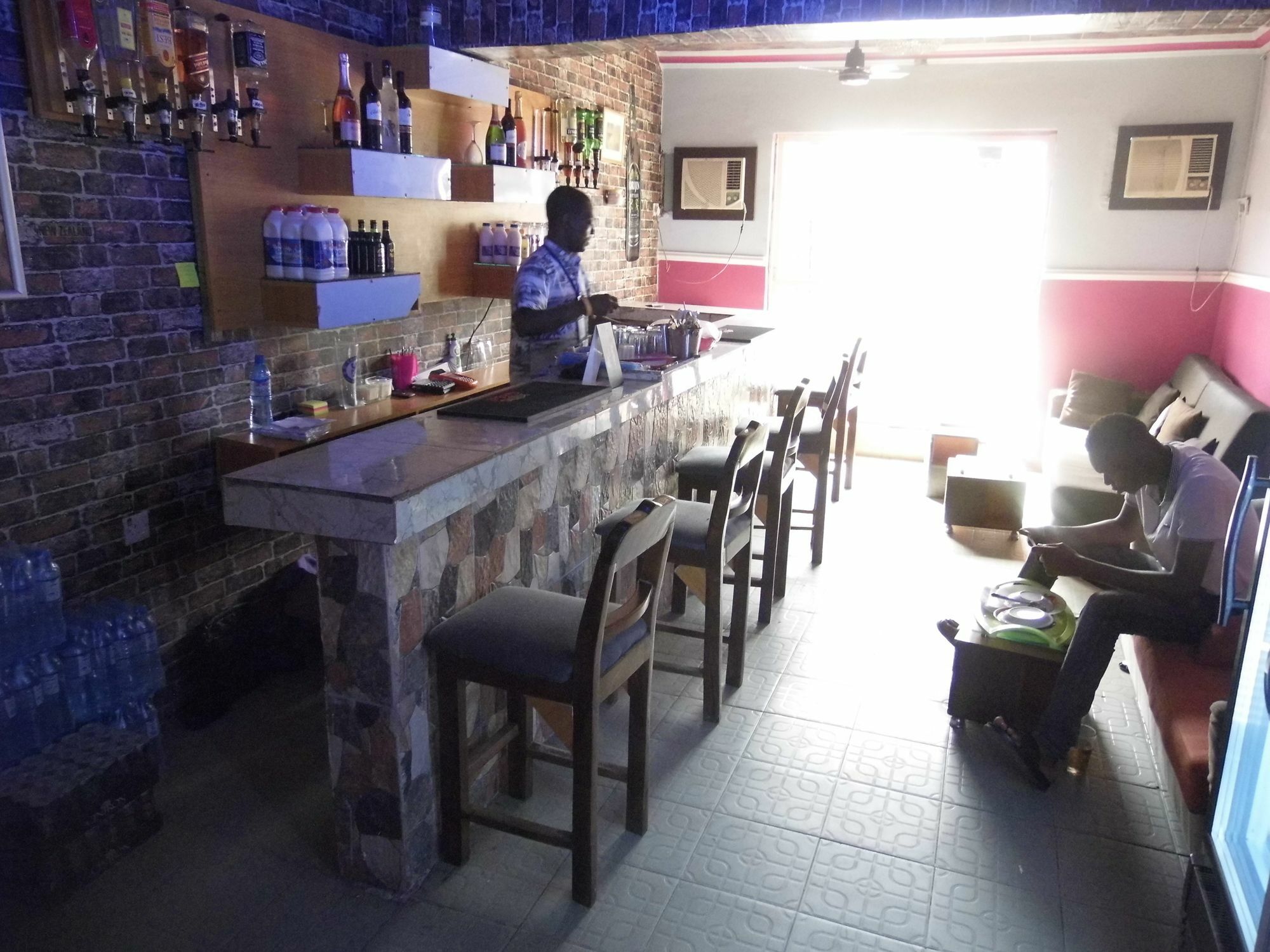 Legendary Inn & Lounge Bale Akiosi Extérieur photo